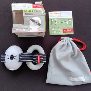 Alpine Muffy Baby-Black/White